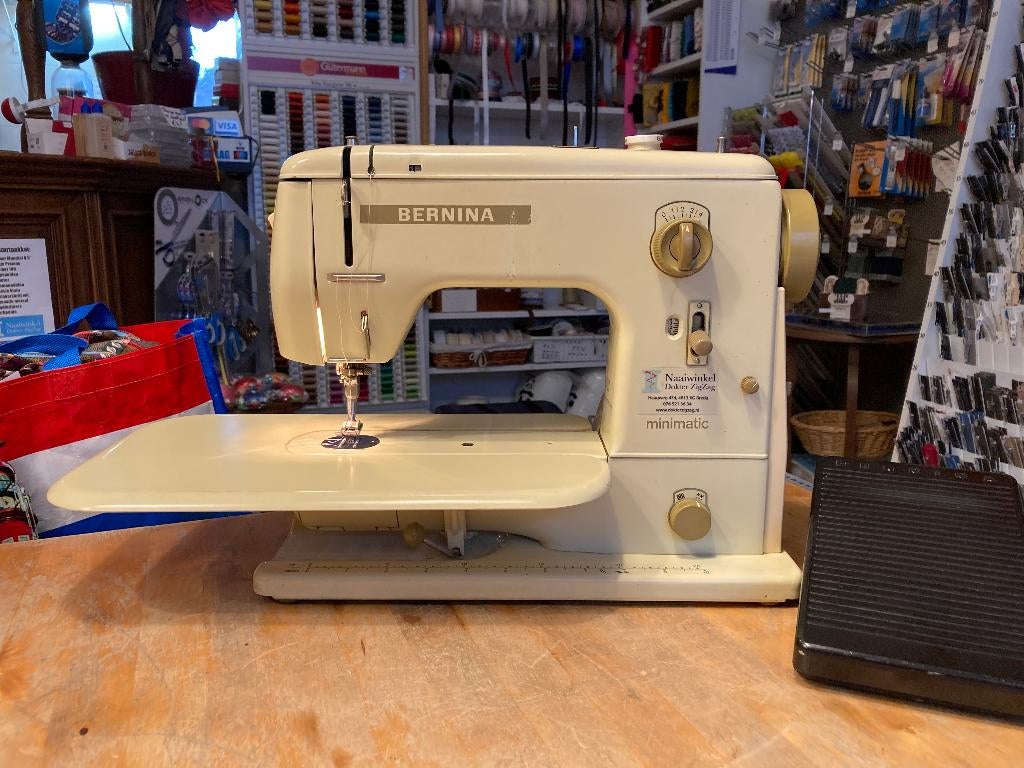 Bernina minimatic 707 naaimachine, Hobby en Vrije tijd, Gebruikt, Bernina, Info@bernina.com, Ophalen of Verzenden