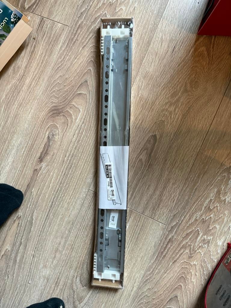 Gratis: Besta laderail - Nieuw in verpakking, Ophalen, Minder dan 50 cm, Nieuw, Minder dan 25 cm