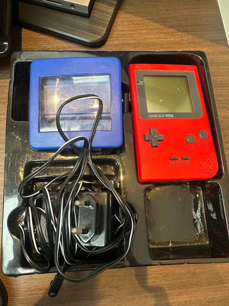 Game Boy Pocket - Rood met verlichtingmodule, Spelcomputers en Games, Spelcomputers | Nintendo Game Boy, Gebruikt, -, -, Ophalen of Verzenden