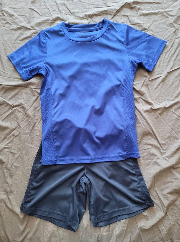 sportset maat 128 sportkleding gymkleding blauw voetbal, Gebruikt, Dutchy, Jongen of Meisje, Sport- of Zwemkleding