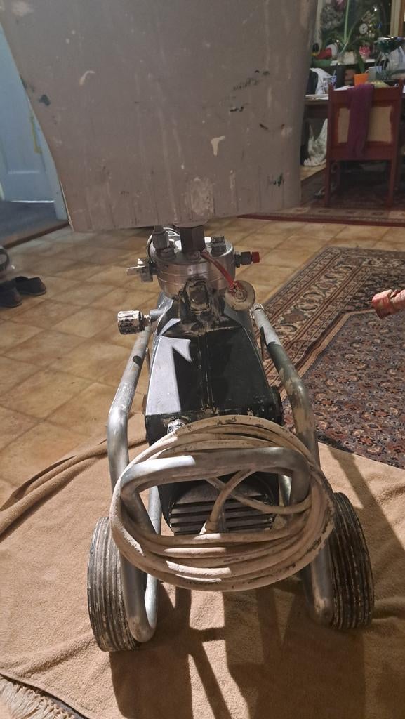 Wagner airless sf23, gekeurd en elementaire in/uit vernieuwd, Ophalen, Zo goed als nieuw