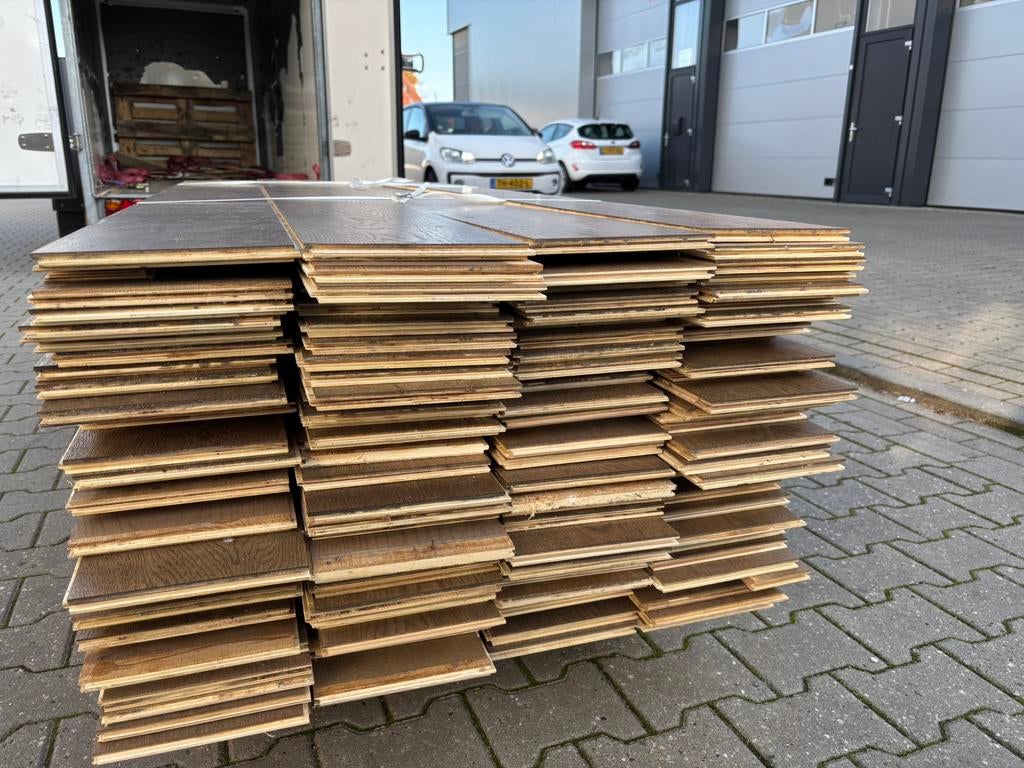48 m2 eiken lamel parketvloer. 19 cm breed 15 mm dik, Gebruikt, 2 hands product geen info bekend, 2 hands product geen info bekend