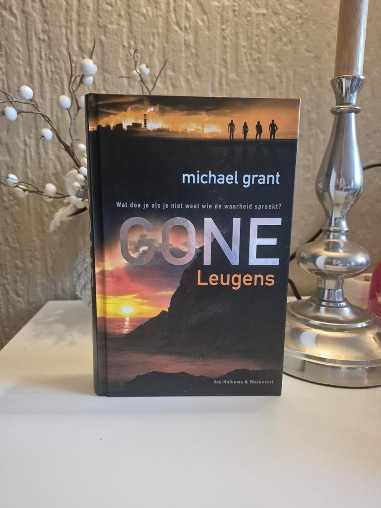 GONE: Leugens - Michael Grant, Boeken, Ophalen of Verzenden, Zo goed als nieuw, Michael Grant