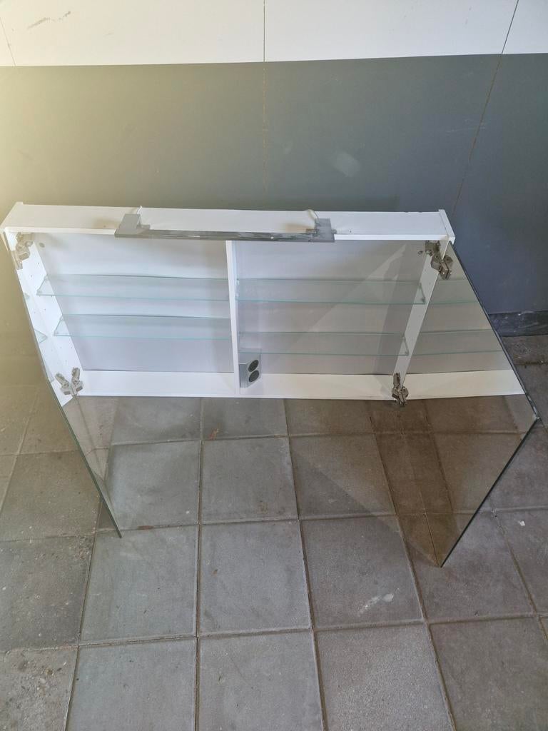 Badkamer spiegel met kastje, Huis en Inrichting, Keuken | Complete keukens, Ophalen of Verzenden, Wit, Overige typen