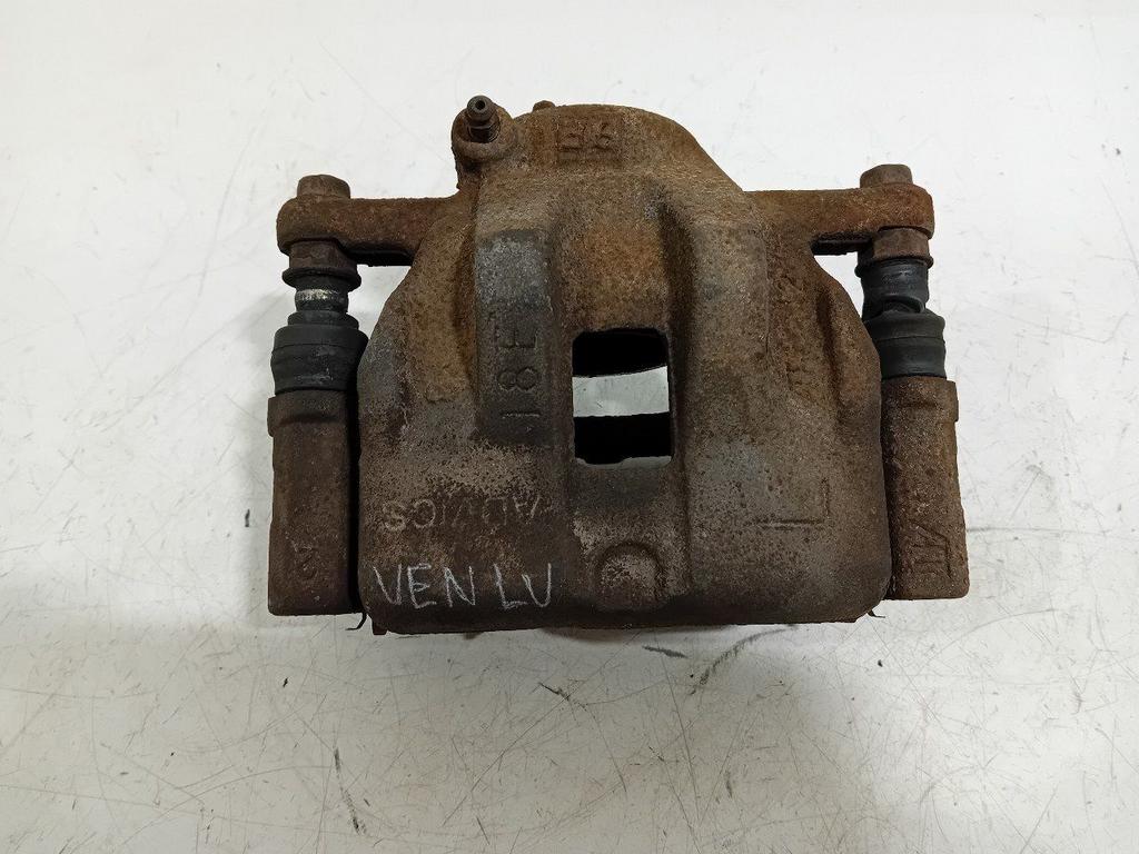 Remklauw links voor Suzuki Grand Vitara, Onderdelen@venauto.nl, Van der Ven Autorecycling B.V., Gebruikt, Ettenseweg 76, 4706 PB Roosendaal, The Netherlands