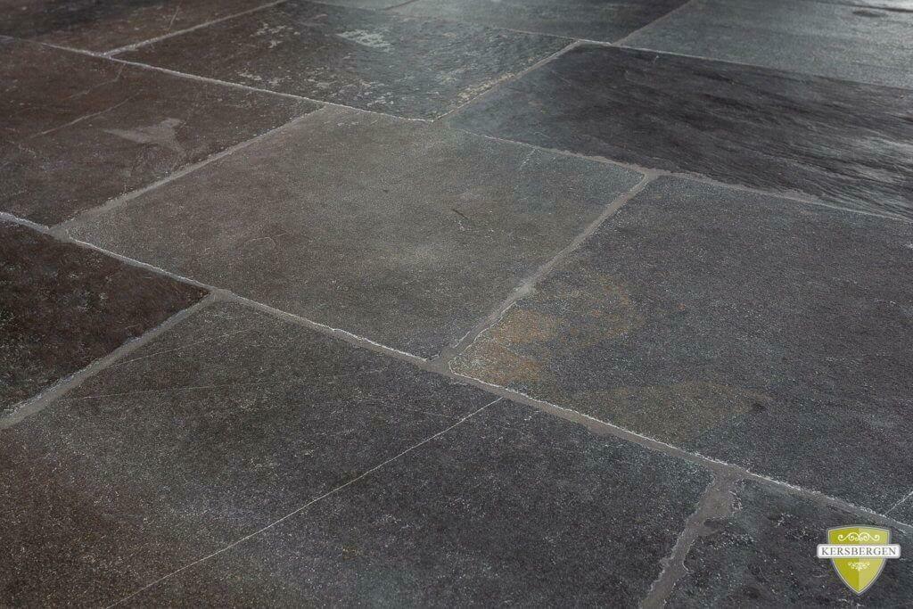 Leisteen | Zwart | 60cm x wisselende lengten, 60 cm of meer, Nieuw, Ophalen of Verzenden, 10 m² of meer