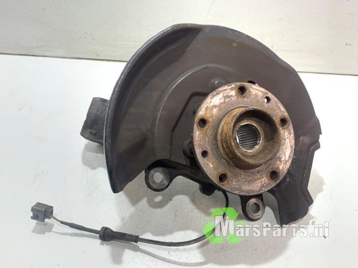 Fusee rechts-voor van een Nissan Qashqai, Gebruikt, -, -, Ophalen of Verzenden