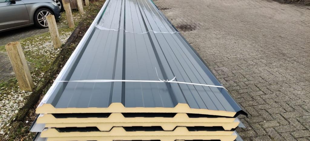 Dakplaten Sandwichpanelen restpartij antraciet 93st L=5100mm, Ophalen, Zo goed als nieuw, Overige materialen, 50 tot 100 mm