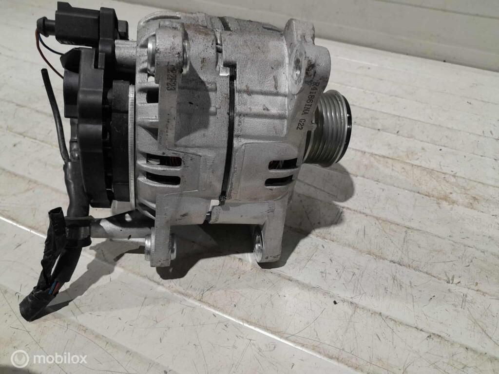 Dynamo Volkswagen Polo 0124515010, Gebruikt, Ophalen of Verzenden