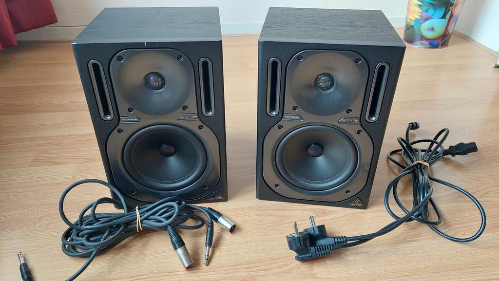 Set Behringer Truth B2030A Studio Monitors, Audio, Tv en Foto, Luidsprekers, Zo goed als nieuw, 120 watt of meer, Front, Rear of Stereo speakers