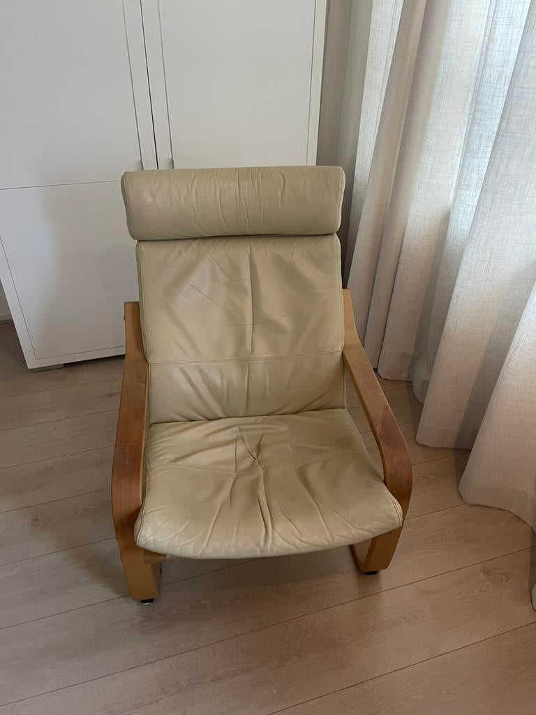Ikea Poäng zitstoel van Leer, Huis en Inrichting, Fauteuils, Gebruikt, Ophalen of Verzenden, 50 tot 75 cm, Leer