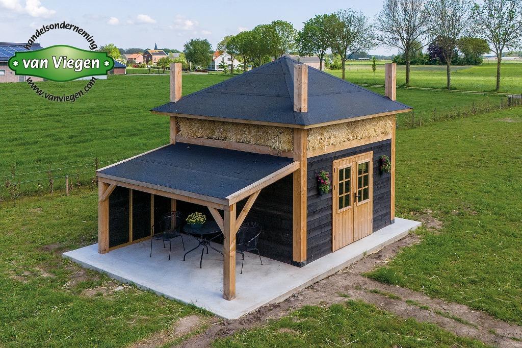 Grote Hooiberg als tuinhuis, berging of als dierenverblijf, Tuin en Terras, 200 tot 400 cm, 3 ramen of meer, 250 tot 500 cm, Schuur