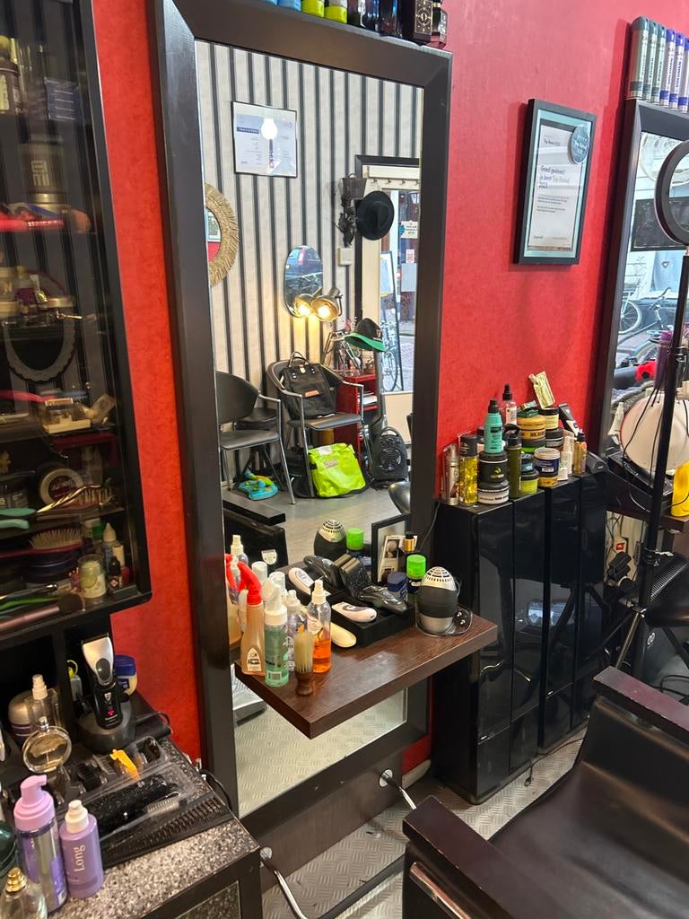 Zwarte Kapper spiegel, Huis en Inrichting, Woonaccessoires | Spiegels, Ophalen, Zo goed als nieuw, 75 tot 100 cm, Overige vormen