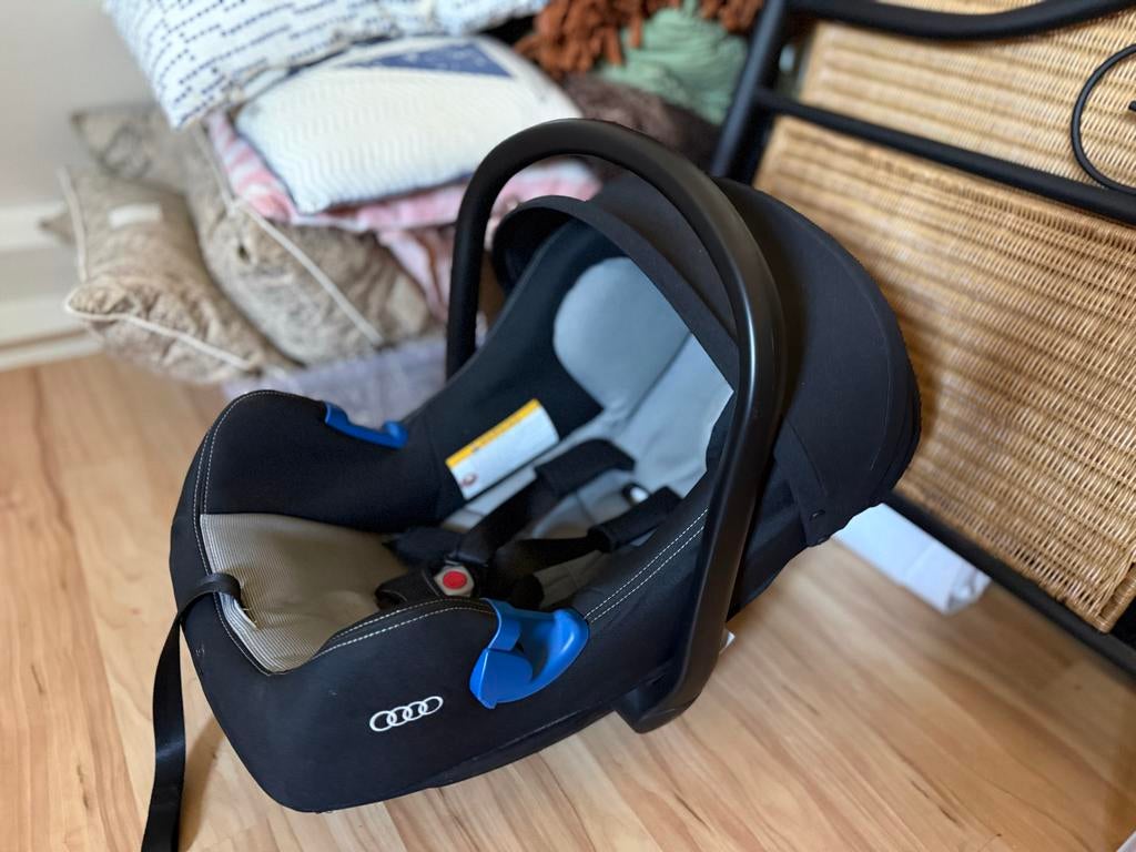 Audi Kinderstoel - Autostoel, Kinderen en Baby's, Autostoeltjes, Zijbescherming, 0 t/m 13 kg, Ophalen, Overige merken