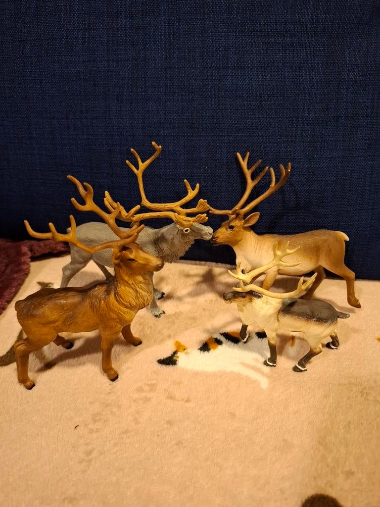 Rendieren, verschillende merken., Ophalen of Verzenden, Zo goed als nieuw, Paard, Beeldje of Figuurtje
