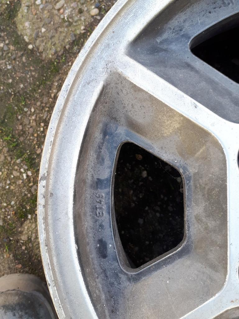 Opel senator monza velgen, Ophalen of Verzenden, Velg(en)