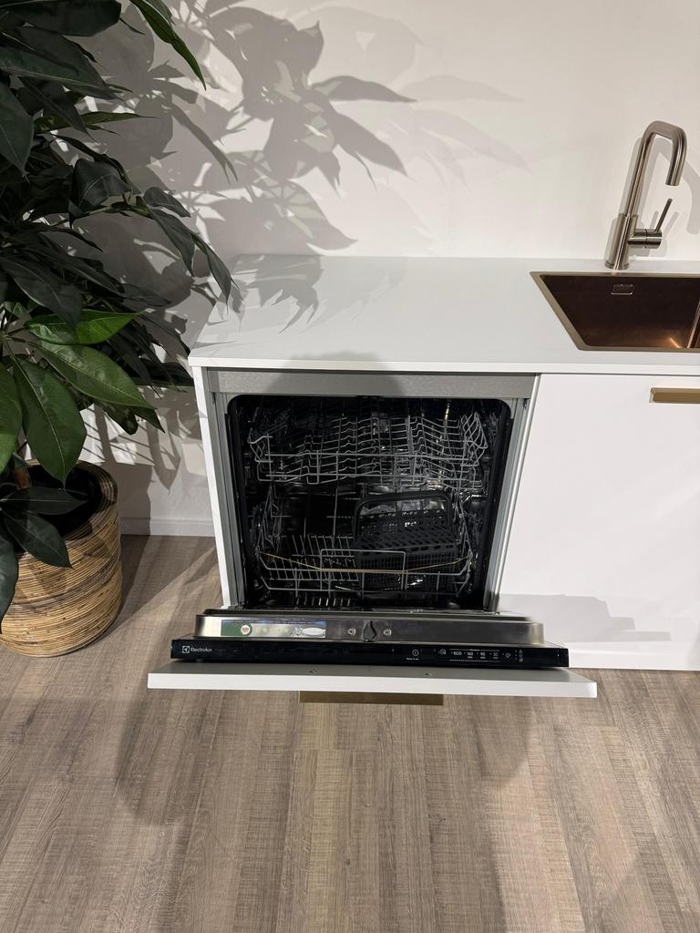 NIEUW Showroom Hoekkeuken + Apparatuur + GEDEMONTEERD, Huis en Inrichting, Keuken | Complete keukens, Ophalen of Verzenden, Nieuw