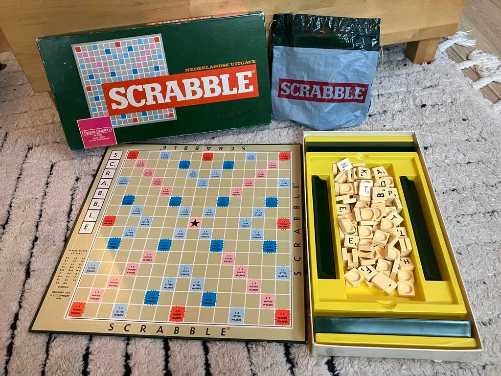 Scrabble Nederlands - Complete Uitgave, Hobby en Vrije tijd, Gezelschapsspellen | Bordspellen, Een of twee spelers, Ophalen of Verzenden