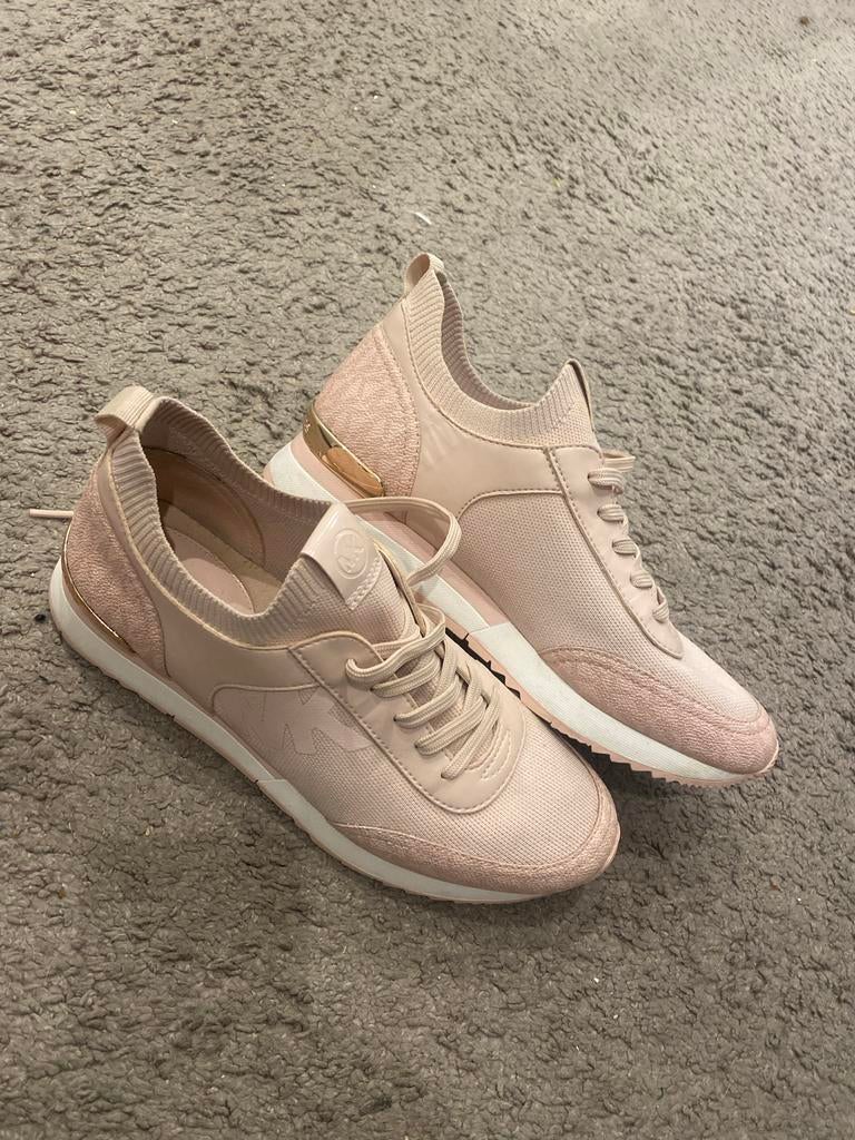 Michael kors te koop!!, Ophalen of Verzenden, Zo goed als nieuw, Roze, Sneakers of Gympen