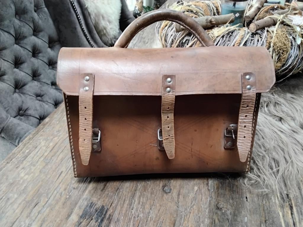 Vintage leren schooltas, Antiek en Kunst, Ophalen of Verzenden, Kinderen