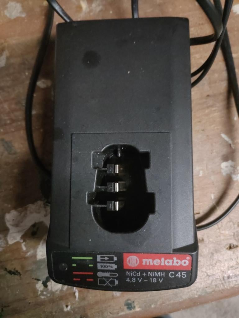 Metabo C45 Acculader - Gebruikt, Doe-het-zelf en Verbouw, Gereedschap | Machine-onderdelen en Toebehoren, Ophalen of Verzenden