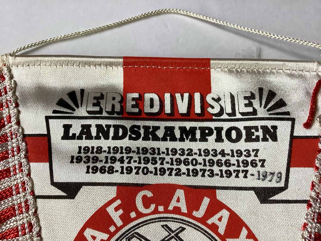 Ajax vaan, sjaals & vlag 1980 met handtekeningen, Verzamelen, Sportartikelen en Voetbal, Ophalen of Verzenden, Gebruikt, Ajax