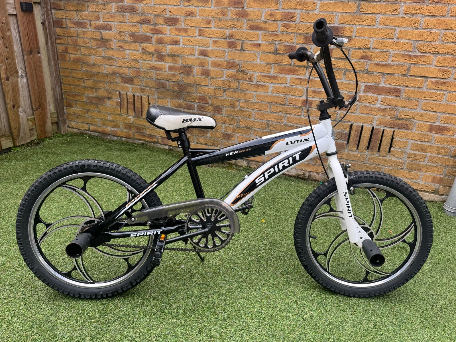 Spirit BMX Fiets - Wit/Zwart - 20 inch, Fietsen en Brommers, Ophalen, Staal, Velgrem, Voetsteunen