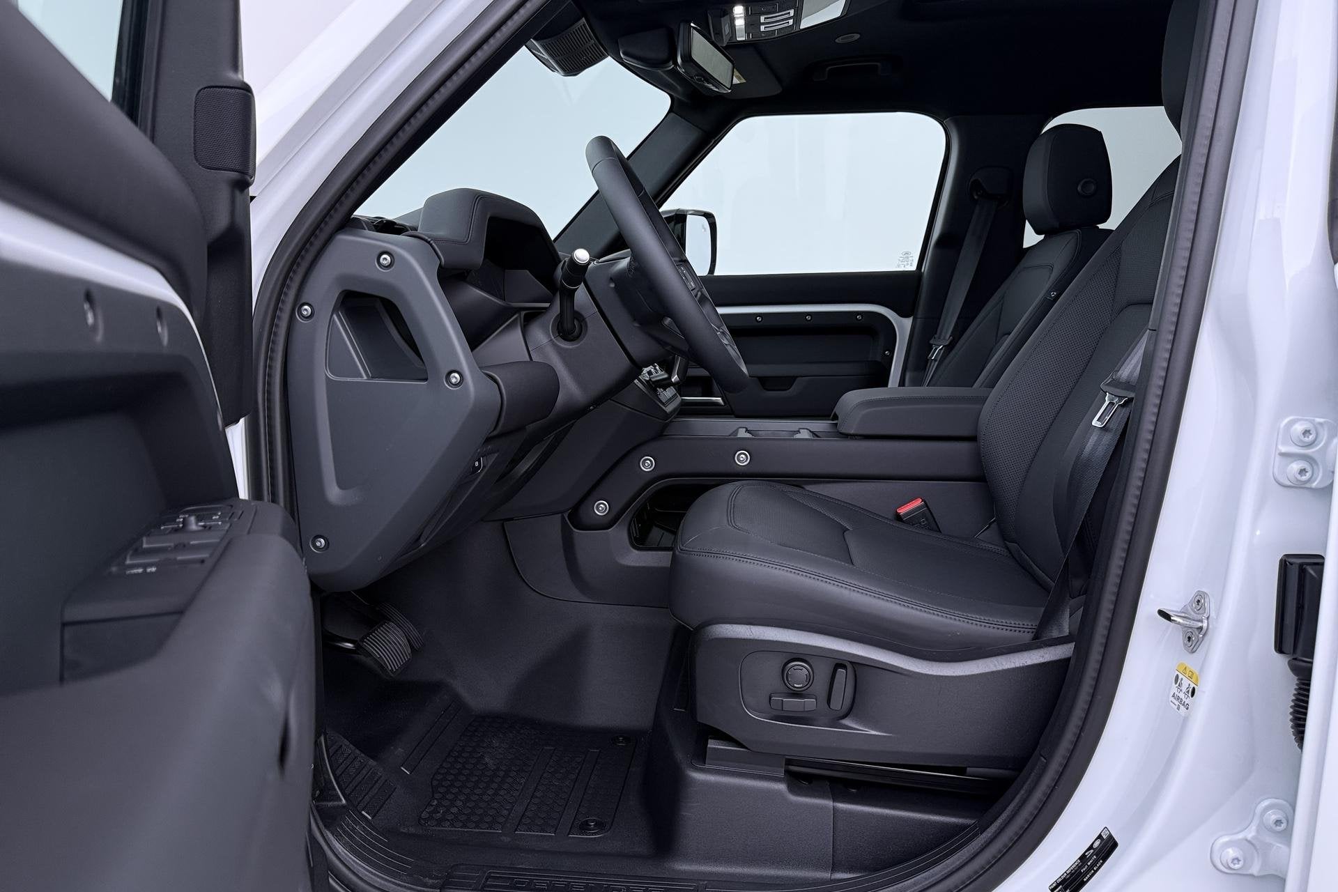 Land Rover Defender 110 P300e X-Dynamic SE | ACC | Panoramad, Auto's, Automaat, Gebruikt, 4 cilinders, 150 min