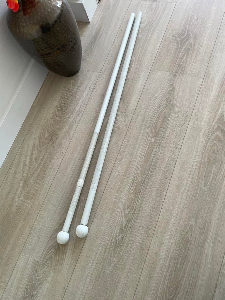 Witte gordijnroede met bolvormige eindknoppen, Ophalen, Gebruikt, Wit, 150 tot 200 cm