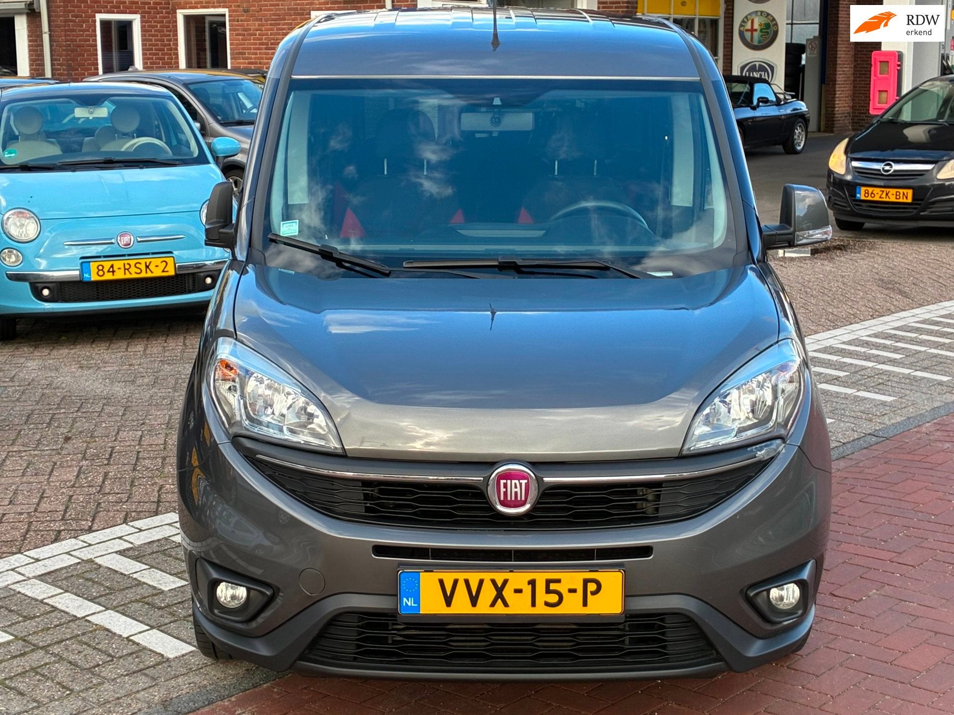 Fiat Doblò 1.4 T-Jet Lounge 5 persoons /trekhaak /airco, Voorwielaandrijving, Gebruikt, Doblo, 4 cilinders