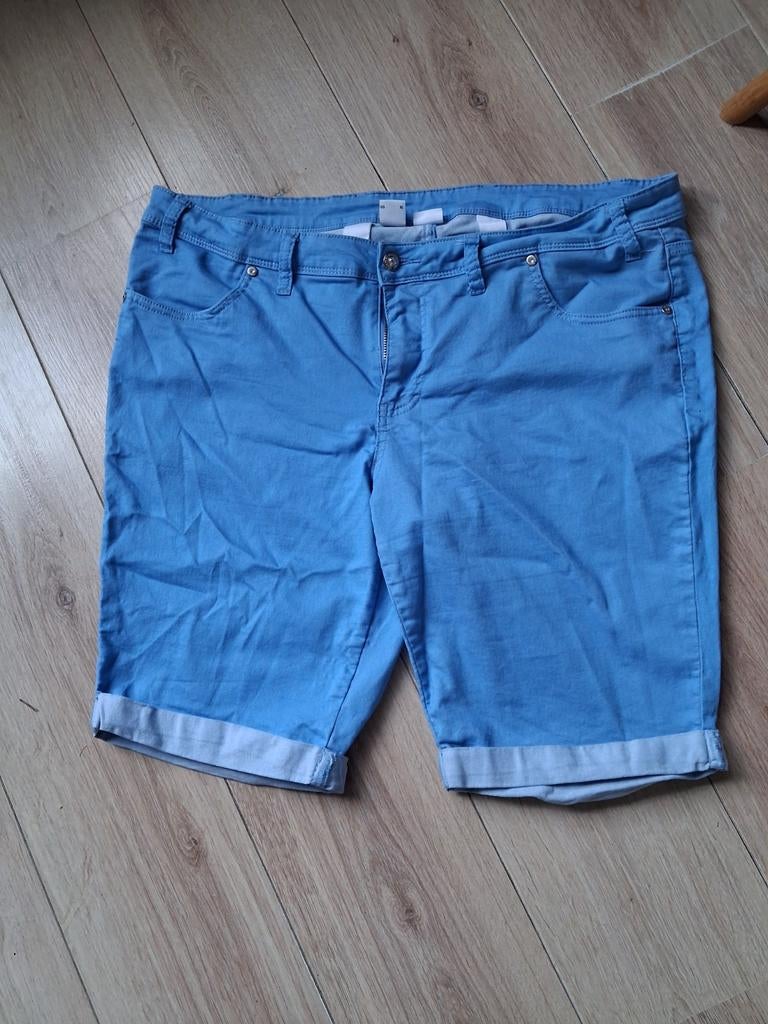 Nieuwe korte broek maat 48, Ophalen of Verzenden, Nieuw, Blauw, Broek of Spijkerbroek