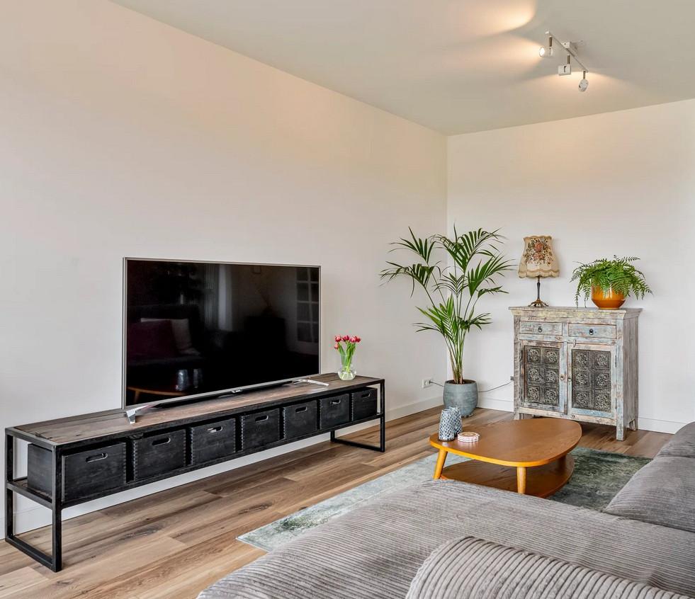 tv meubel industrieel staal/hardhout, Huis en Inrichting, Ophalen, Gebruikt, 150 tot 200 cm, Minder dan 100 cm