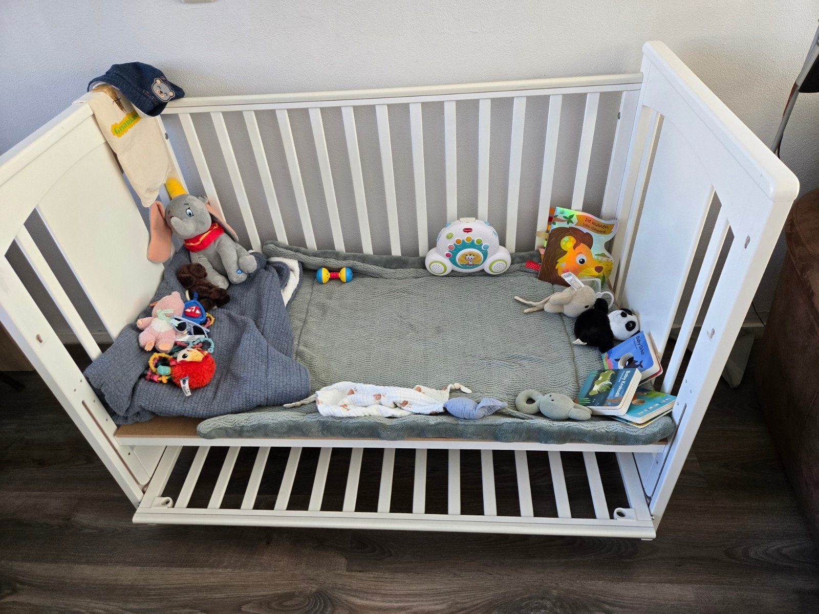 Wit ledikantje met verstelbare bodem, Kinderen en Baby's, Ophalen, Gebruikt, Ledikant