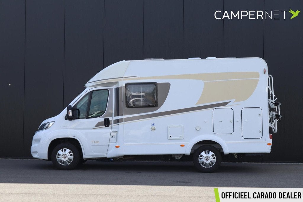 Carado T132 2.3 Multijet 130pk | 5.99m | Vast bed | Thule Li, Caravans en Kamperen, Hordeur, Airbags, Tot en met 2, Bedrijf