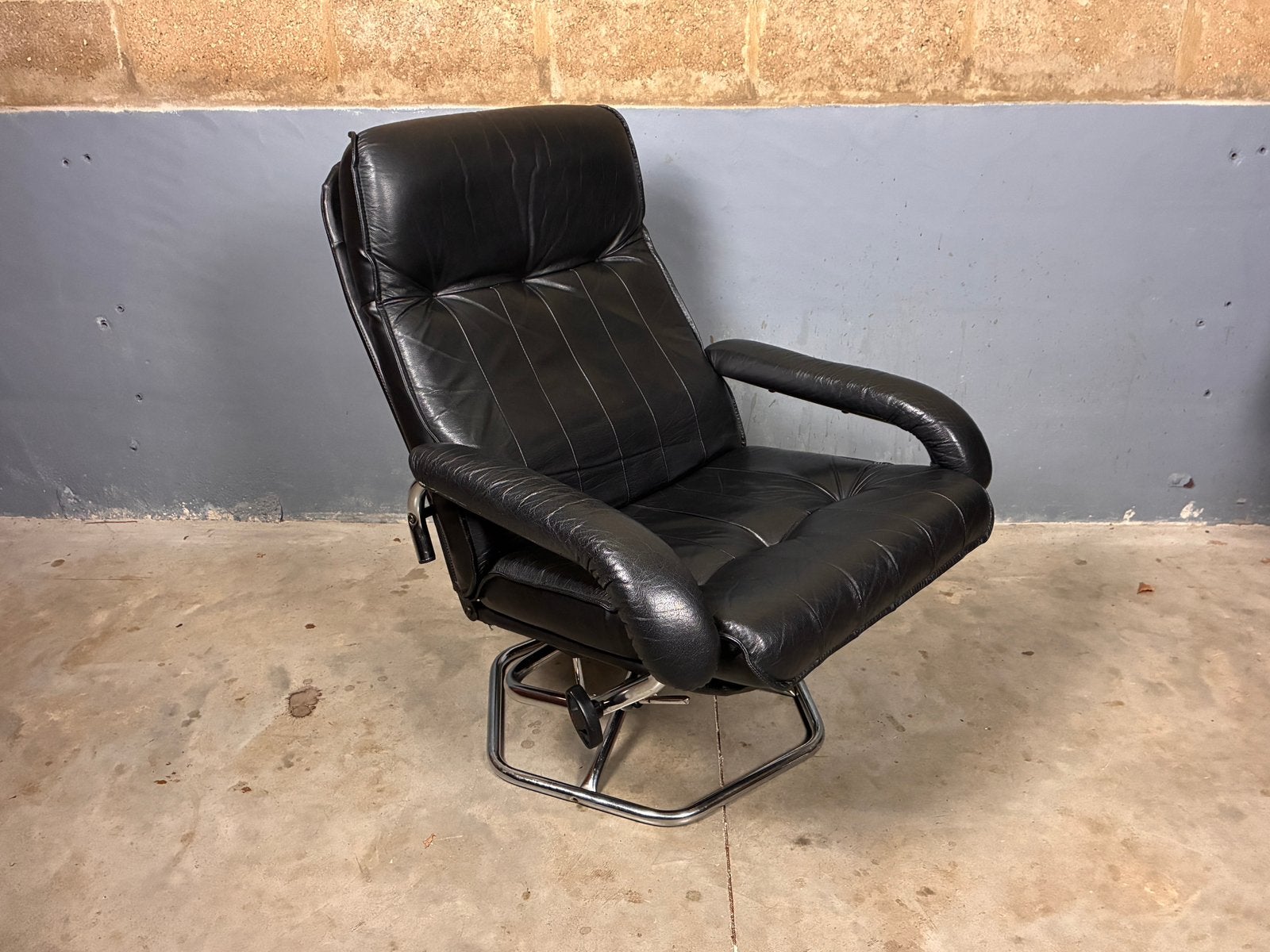 Sale: Unico Deens design fauteuil hocker leder recliner, Ophalen, Vintage seventies recliner Deens Design, Zo goed als nieuw, Unico