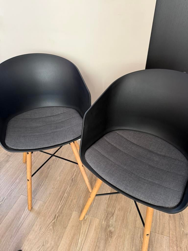 Zwarte Kuipstoelen - set van 4, Huis en Inrichting, Stoelen, Zo goed als nieuw, Vier, Hout, Kunststof, Metaal, Zwart, Ophalen