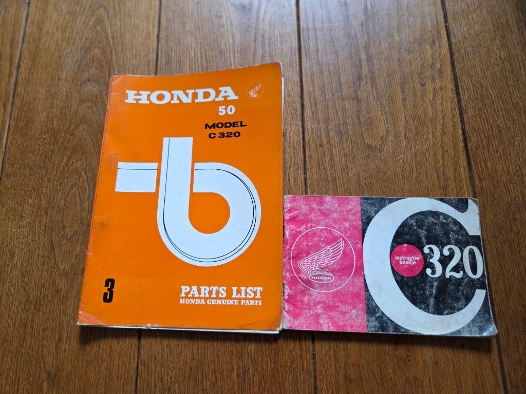 Honda C320 instructieboek en onderdelenboek, Ophalen, Gebruikt