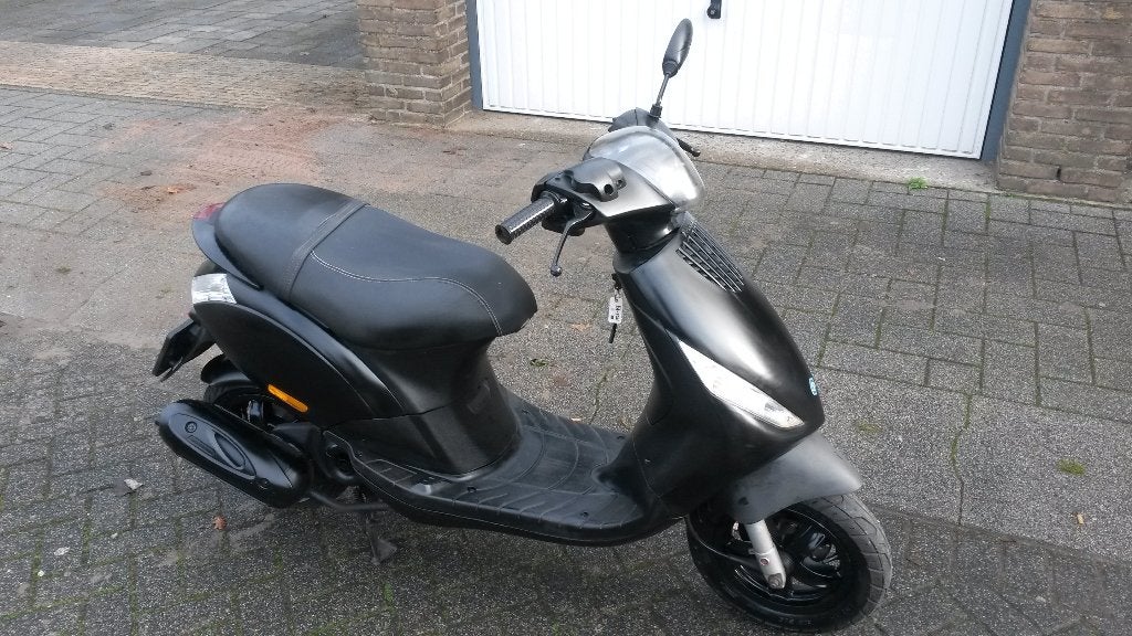 piaggio zip ,zeer netjes,  inruil mogelijk, Ophalen of Verzenden, Zo goed als nieuw, Benzine, Piaggio