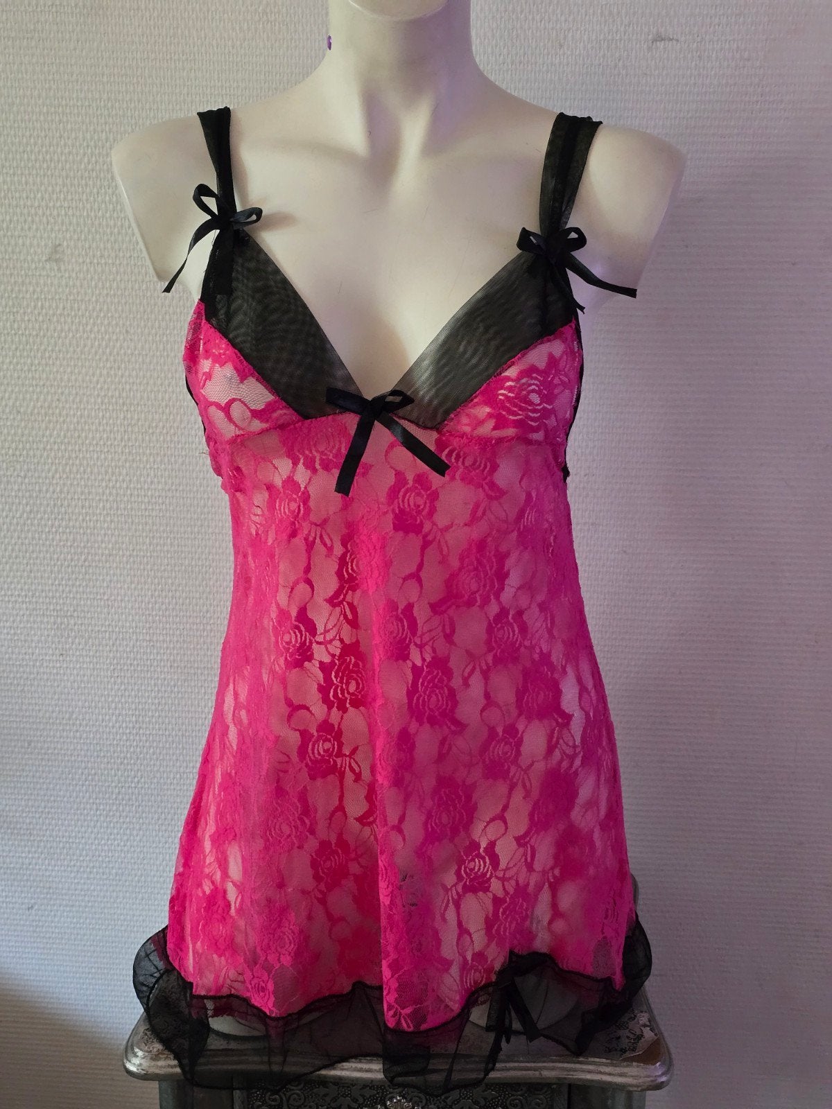 Roze Kanten Babydoll met Zwarte Details Maat L, Onbekend, Ophalen of Verzenden, Roze, Nachtkleding