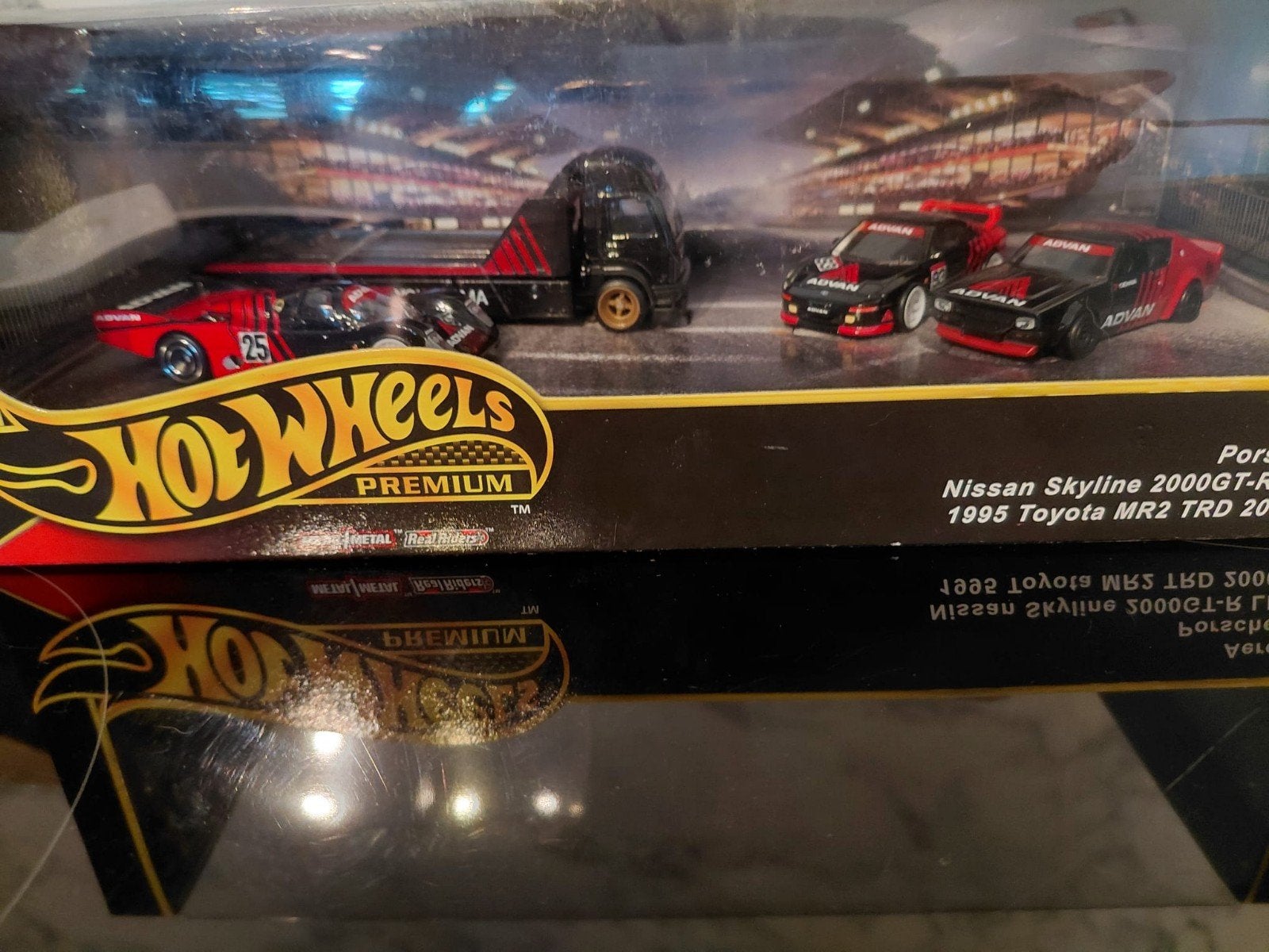 Hot Wheels Premium Aero Lift Set: Porsche, Nissan, Toyota, Ophalen, Nieuw