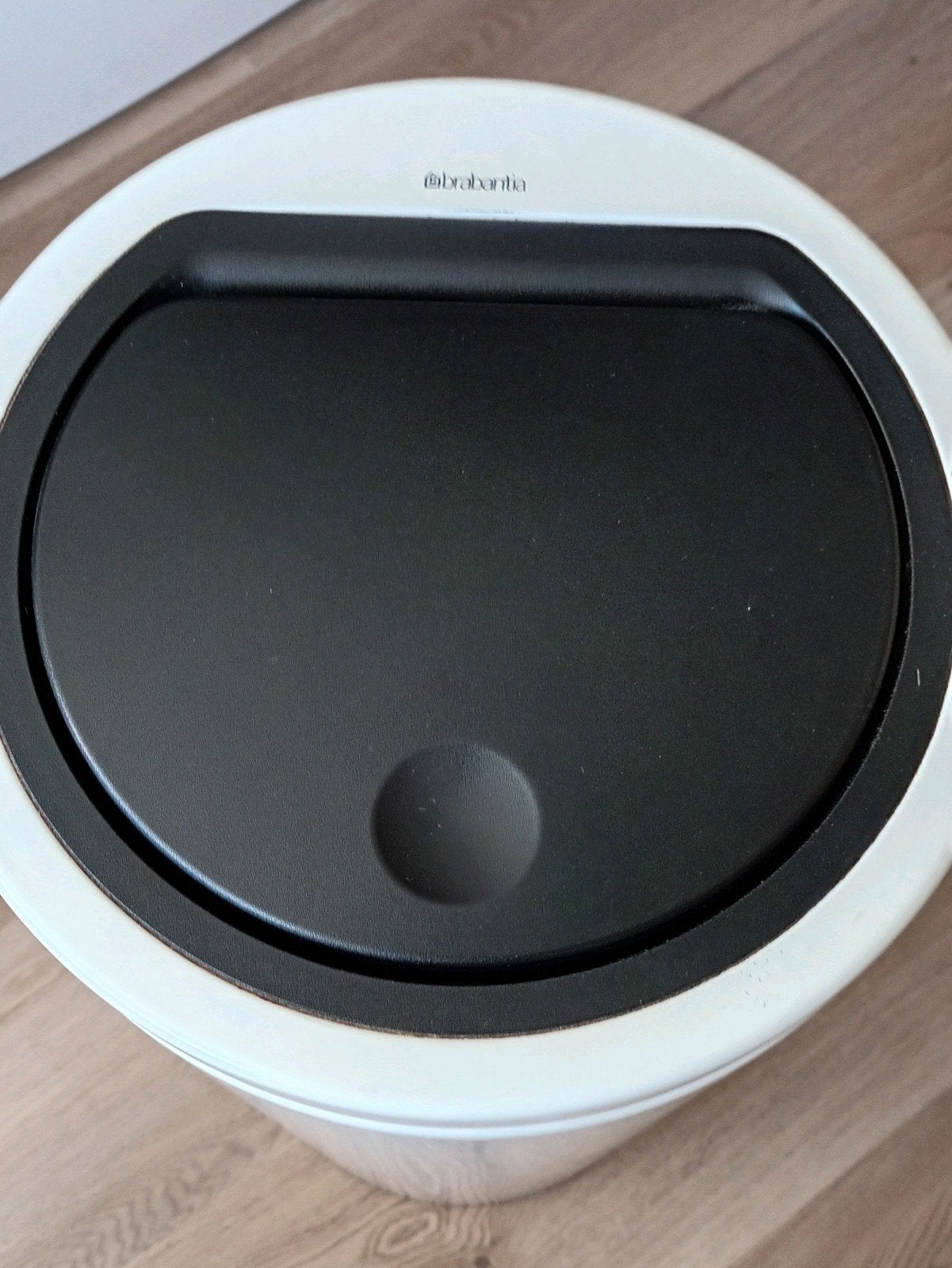 Brabantia Touch Bin - Crème kleur, Huis en Inrichting, Ophalen, Gebruikt, Metaal