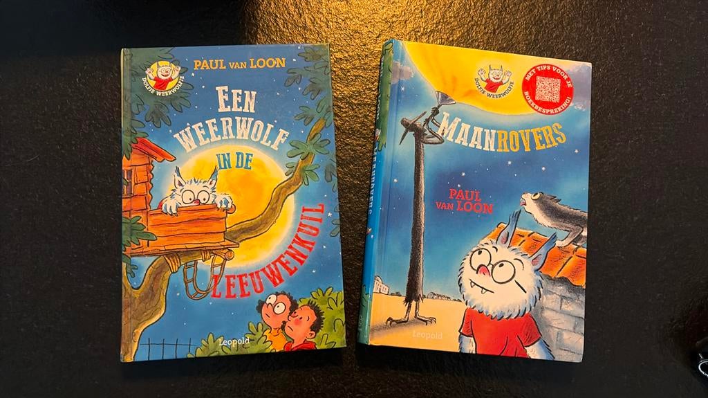 2 leesboeken Dolfje Weerwolfje, Boeken, Ophalen of Verzenden, Zo goed als nieuw, Fictie algemeen