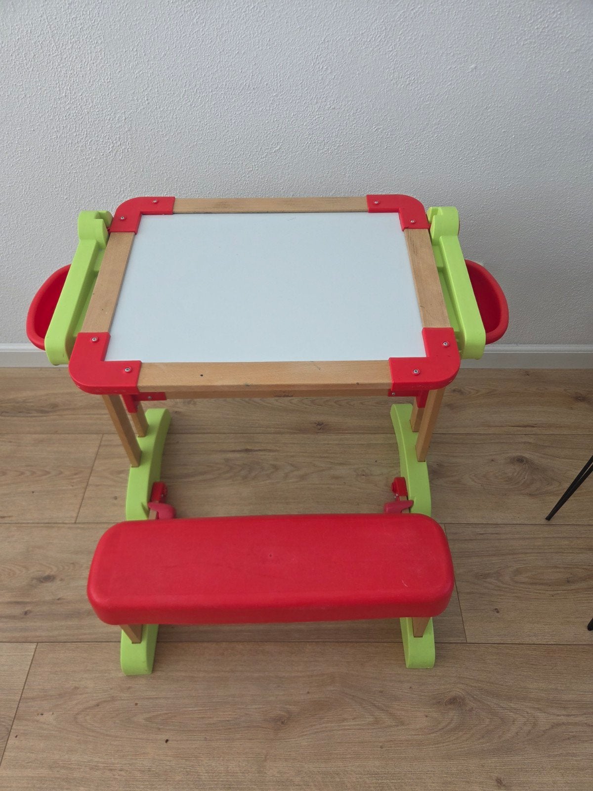 Smoby tekentafel met bankje en krijtbord/whiteboard, Ophalen, Gebruikt, Taal en Lezen