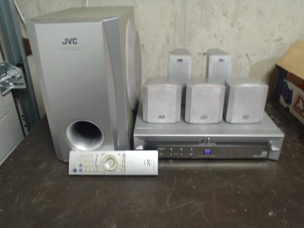 JVC Home Cinema-set 5.1 XV-THA5R, Audio, Tv en Foto, Home Cinema-sets, Ophalen, Gebruikt, JVC, 70 watt of meer