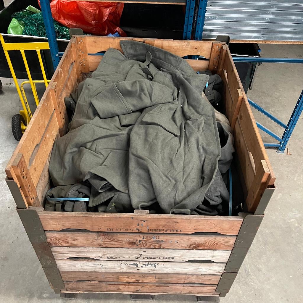 PARTIJ Vintage Wollen Legerjassen Defensie Grijs 1959, Verzamelen, Verzenden, Kleding of Schoenen, Jassen, Landmacht