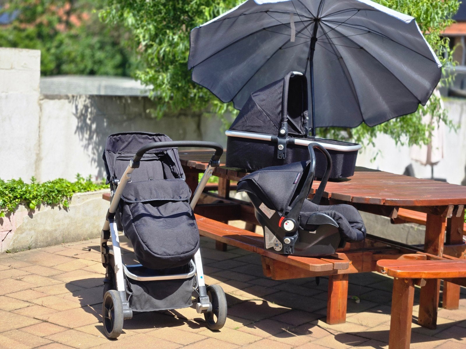 Adventure Combiwagen 3-in-1 met autostoeltje en reiswieg, Kinderen en Baby's, Kinderwagens en Combinaties, Zo goed als nieuw, Combiwagen