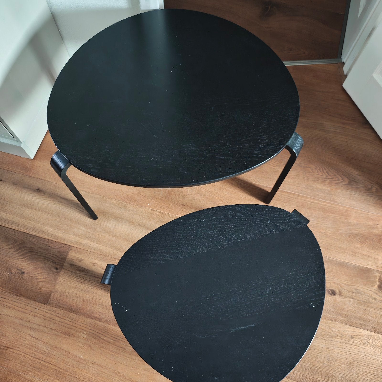 Ikea svalsta tafeltjes, Huis en Inrichting, Tafels | Bijzettafels, Minder dan 45 cm, Minder dan 55 cm, Gebruikt, Rond