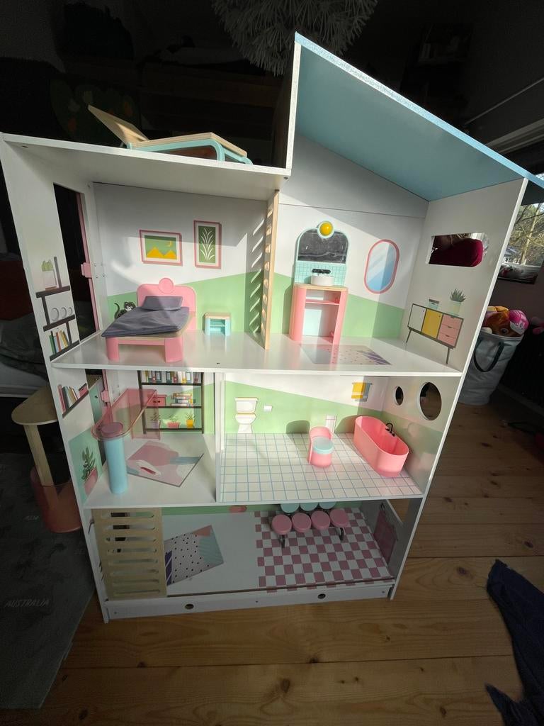 Mooi poppenhuis, Kinderen en Baby's, Speelgoed | Poppenhuizen, Ophalen, Zo goed als nieuw, Poppenhuis
