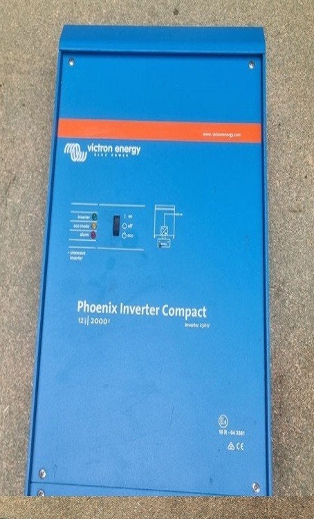 Victron Phoenix C 12/2000 Omvormer, NU € 299 *OP=OP*, Ophalen of Verzenden, Zo goed als nieuw