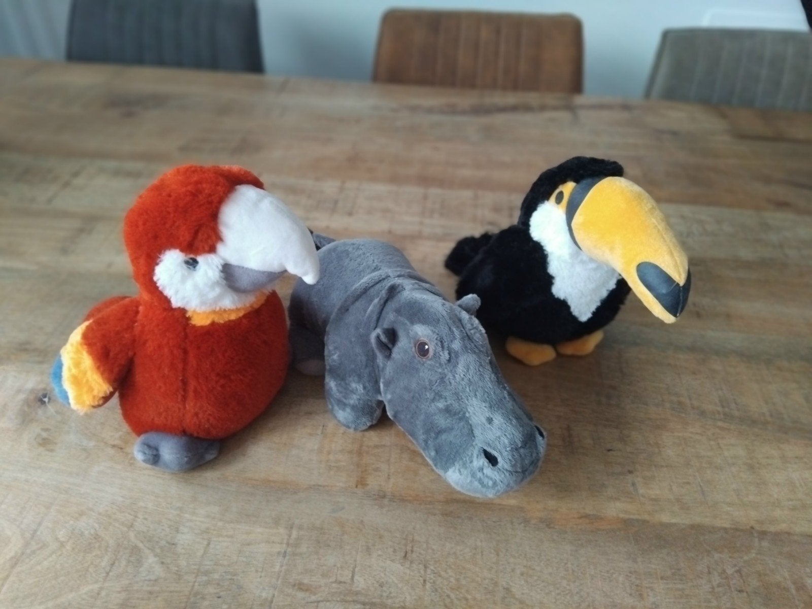 Leuke pluche dieren: toekan, papegaai en nijlpaard, Kinderen en Baby's, Speelgoed | Knuffels en Pluche, Gebruikt, Olifant, Middelgroot (20 tot 80 cm)